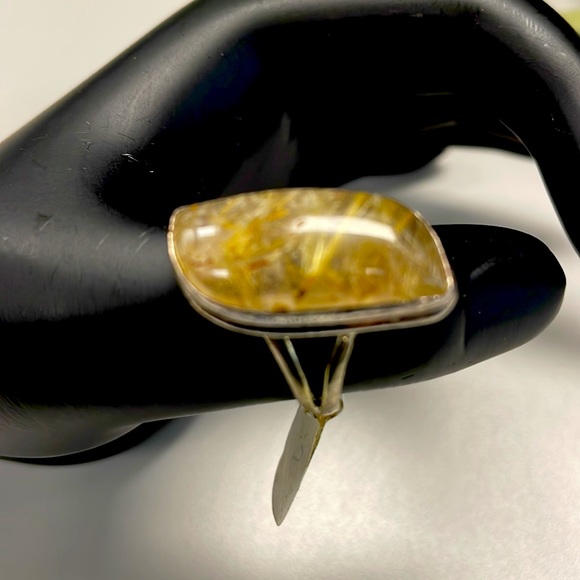 Behold! Rutiated Quartz ring, where nature's artistry meets fine craftsmanship - Picture 4 of 7